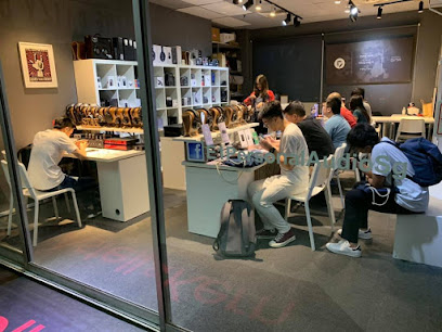 E1 Personal Audio Singapore