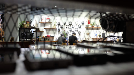 Zeppelin & Co. | Earphones, Headphones Singapore