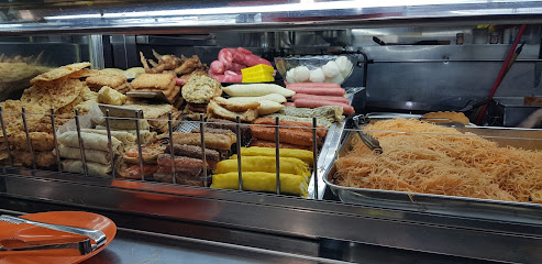 Grandma Mee Siam 燻鲨鱼五香虾饼