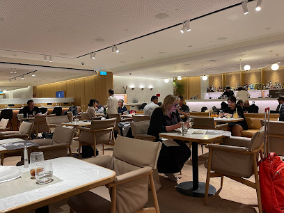 Qantas International First Lounge Singapore