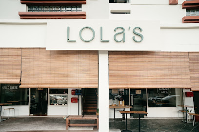 Lola's Cafe