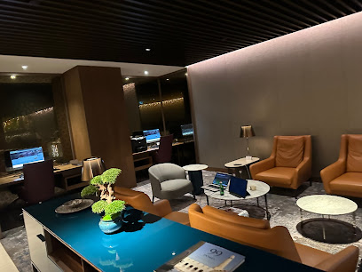 Qatar Airlines premium lounge Terminal 1 Changi Airport.